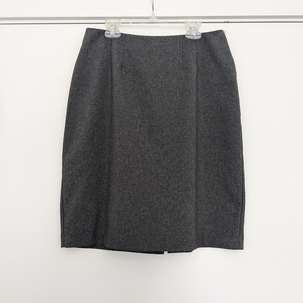 Grey New York & Company Knee-length Pencil Skirt, Size 6